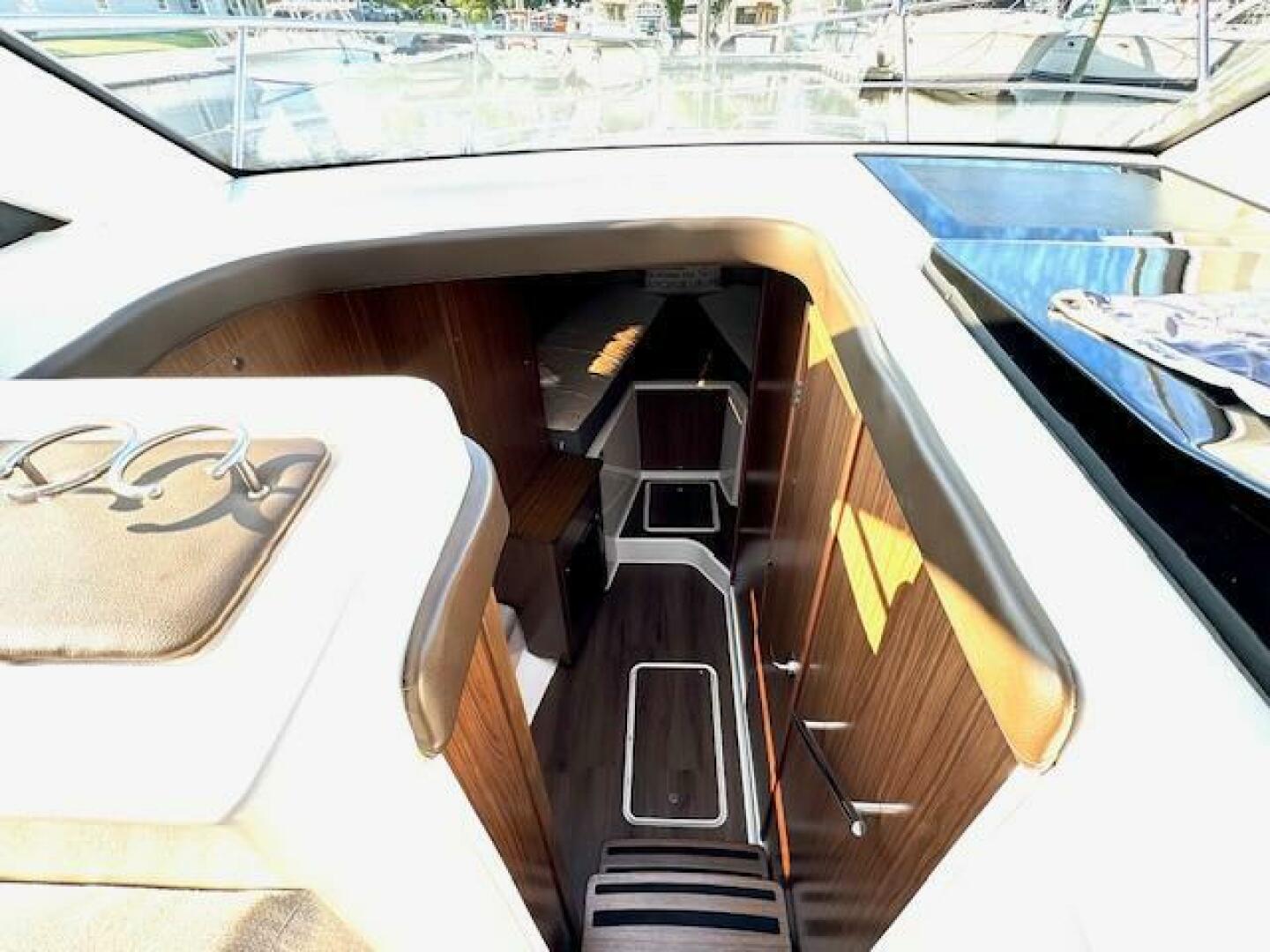 Four Winns-Vista 355 Coupe OB 2020-Three Beaches Westbrook-Connecticut-United States-5408430 | Thumbnail