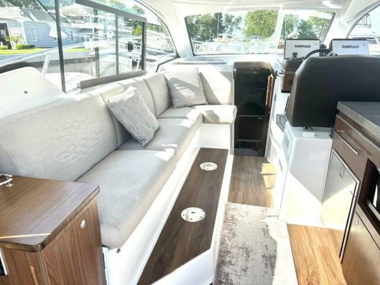 Four Winns-Vista 355 Coupe OB 2020-Three Beaches Westbrook-Connecticut-United States-5408407 | Thumbnail