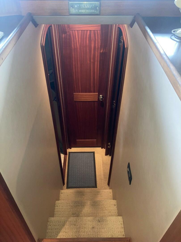 American Tug 2013-My Therapy Branford-Connecticut-United States-steps to below-5410082