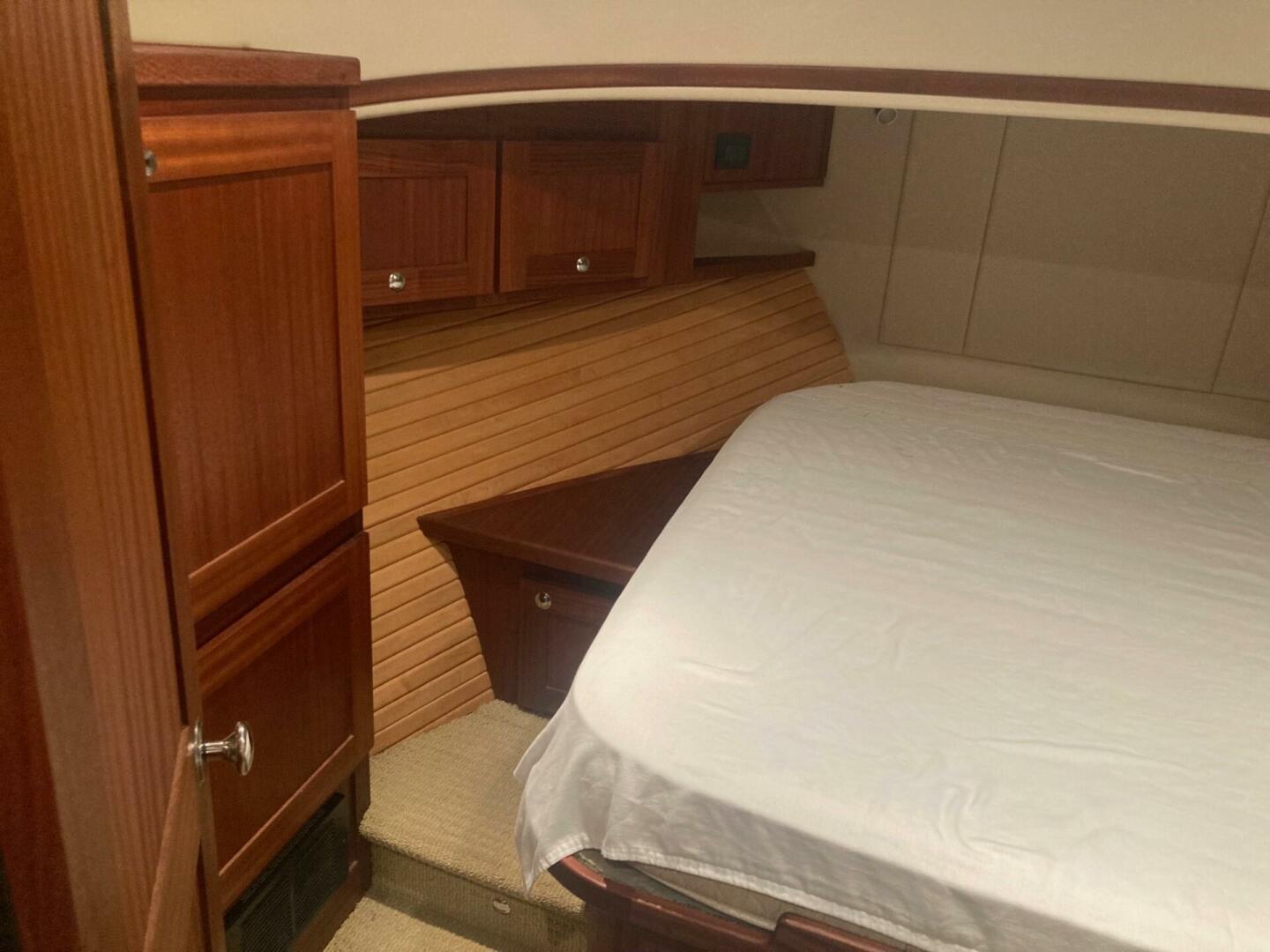American Tug 2013-My Therapy Branford-Connecticut-United States-stateroom port side-5410055 | Thumbnail