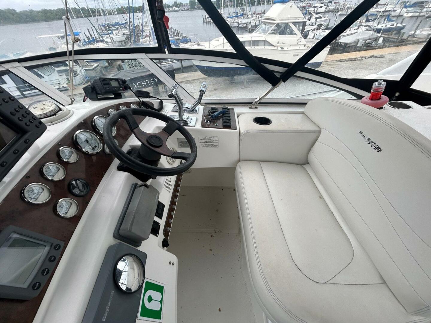 Silverton-330 Sport Bridge 2001-Baycation Baltimore-Maryland-United States-5410167 | Thumbnail