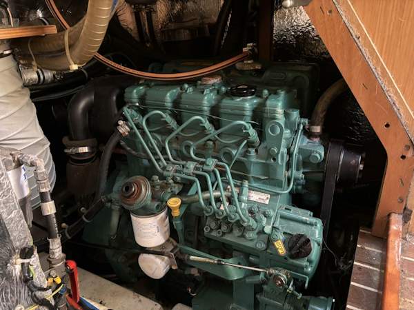 Bavaria-Vision 46 2012 -Annapolis-Maryland-United States-Volvo -5410565