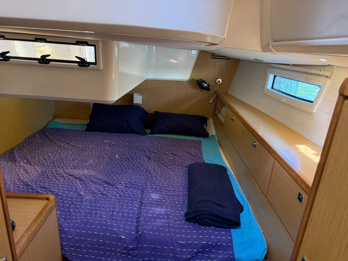 Bavaria-Vision 46 2012 -Annapolis-Maryland-United States-Aft Stateroom King-5411677 | Thumbnail