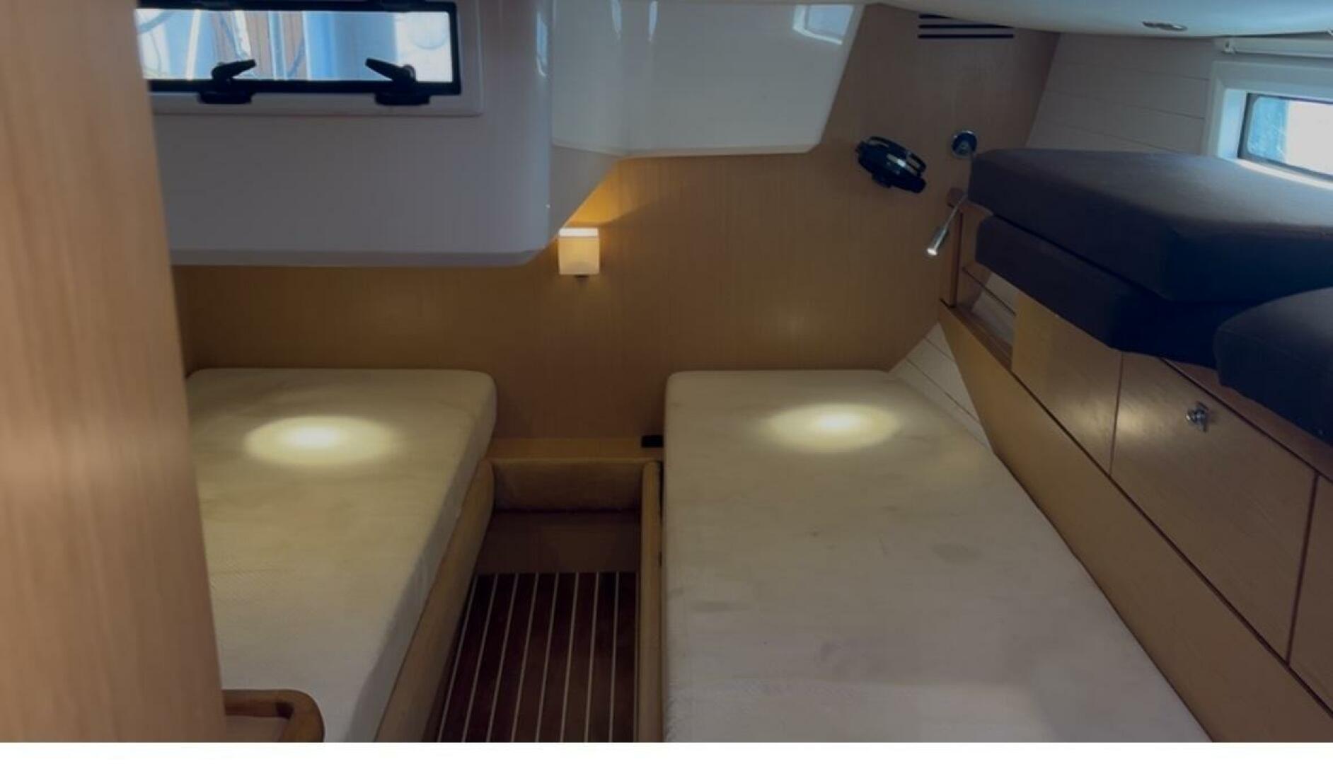 Bavaria-Vision 46 2012 -Annapolis-Maryland-United States-Twin Aft Stateroom converts into a KING-5423638 | Thumbnail