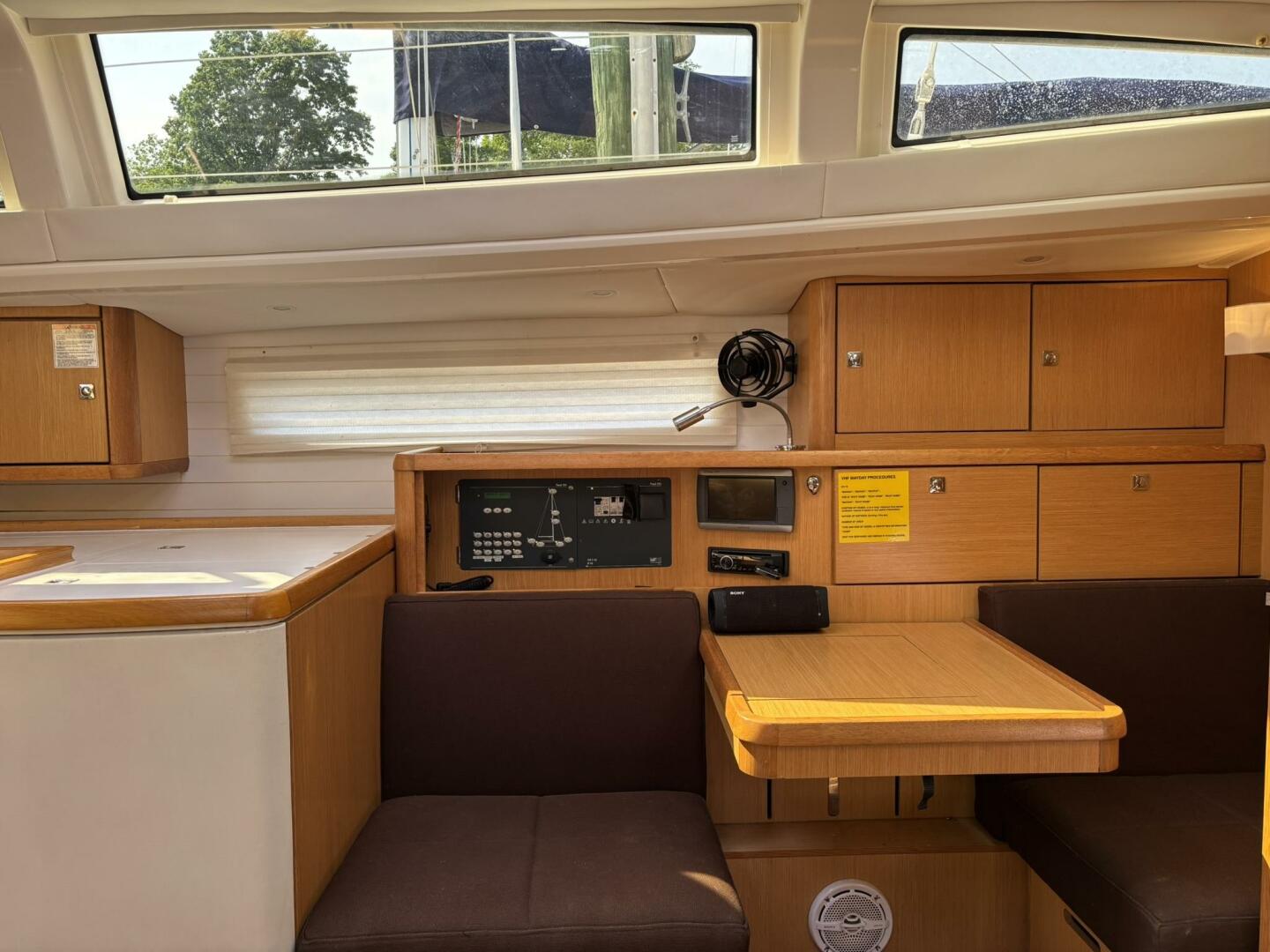 Bavaria-Vision 46 2012 -Annapolis-Maryland-United States-Portside Navigation Station converts to sofa-5410554 | Thumbnail