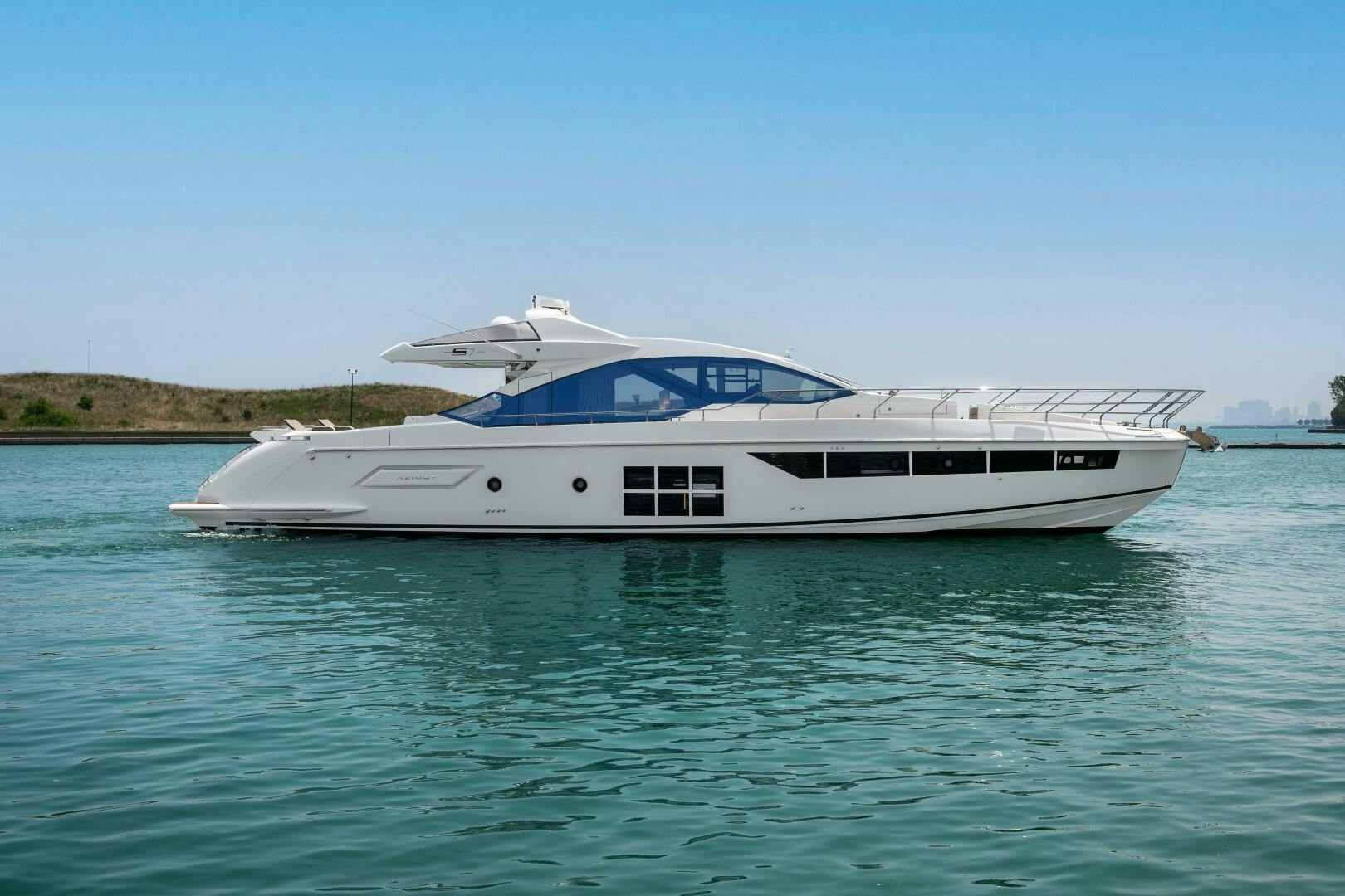 Azimut-S7 2019 -Chicago-Illinois-United States-5411747