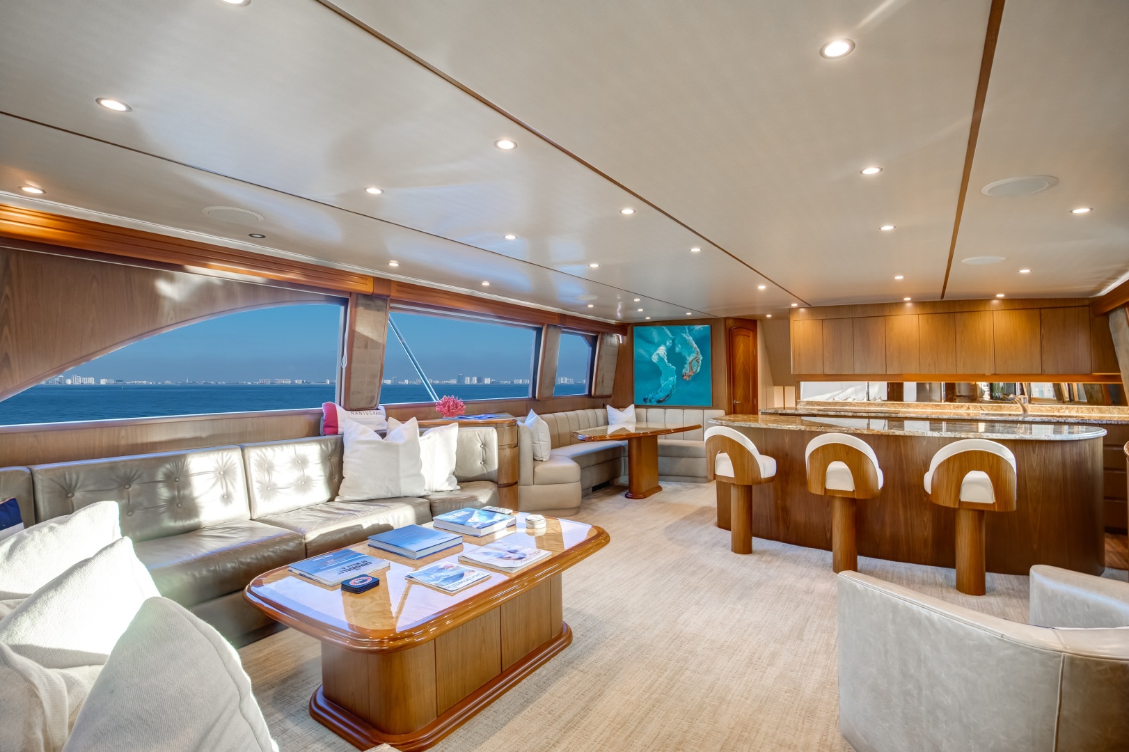 Viking-82 Convertible 2010-Done Deal Fort Lauderdale-Florida-United States-Viking 82  Done Deal  Salon-6012489 | Thumbnail