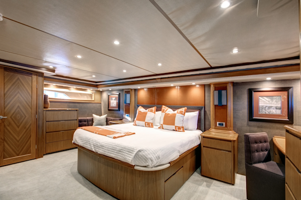 Viking-82 Convertible 2010-Done Deal Fort Lauderdale-Florida-United States-Viking 82  Done Deal   Stateroom-6012510