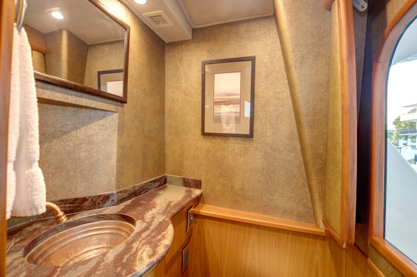 Viking-82 Convertible 2010-Done Deal Fort Lauderdale-Florida-United States-Viking 82  Done Deal  Head-6012509