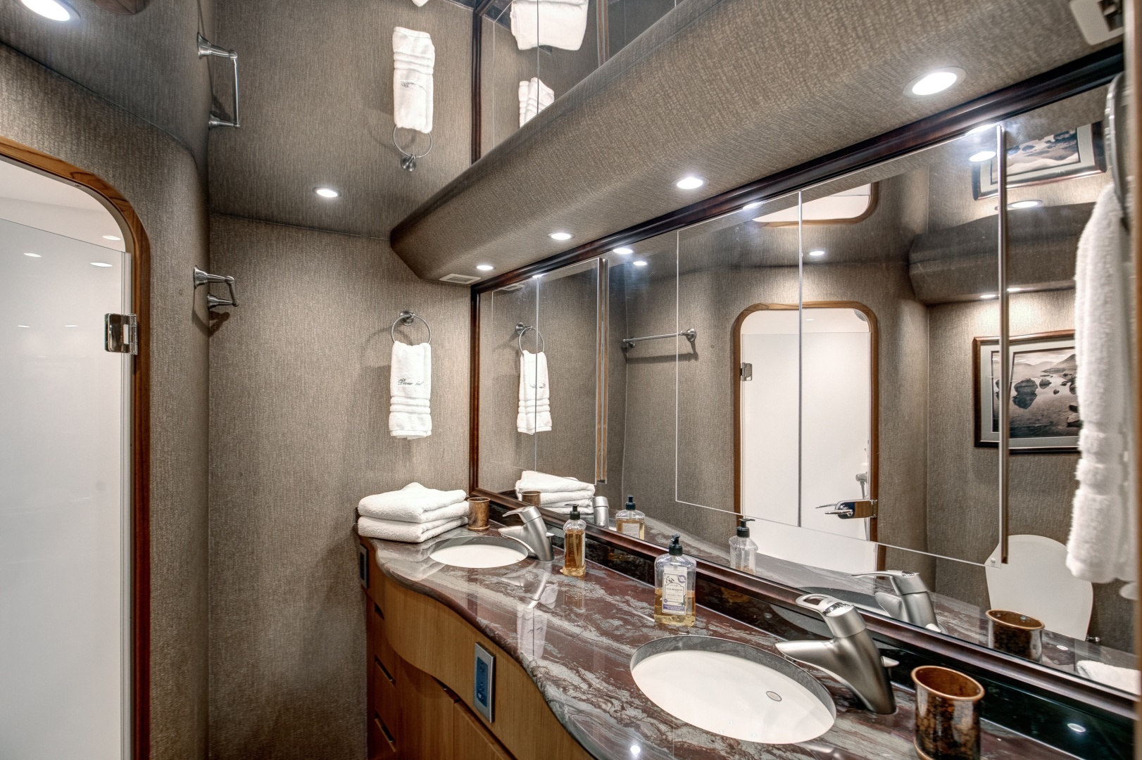 Viking-82 Convertible 2010-Done Deal Fort Lauderdale-Florida-United States-Viking 82  Done Deal   Head-6012514 | Thumbnail