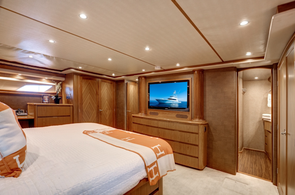 Viking-82 Convertible 2010-Done Deal Fort Lauderdale-Florida-United States-Viking 82  Done Deal   Stateroom-6012513