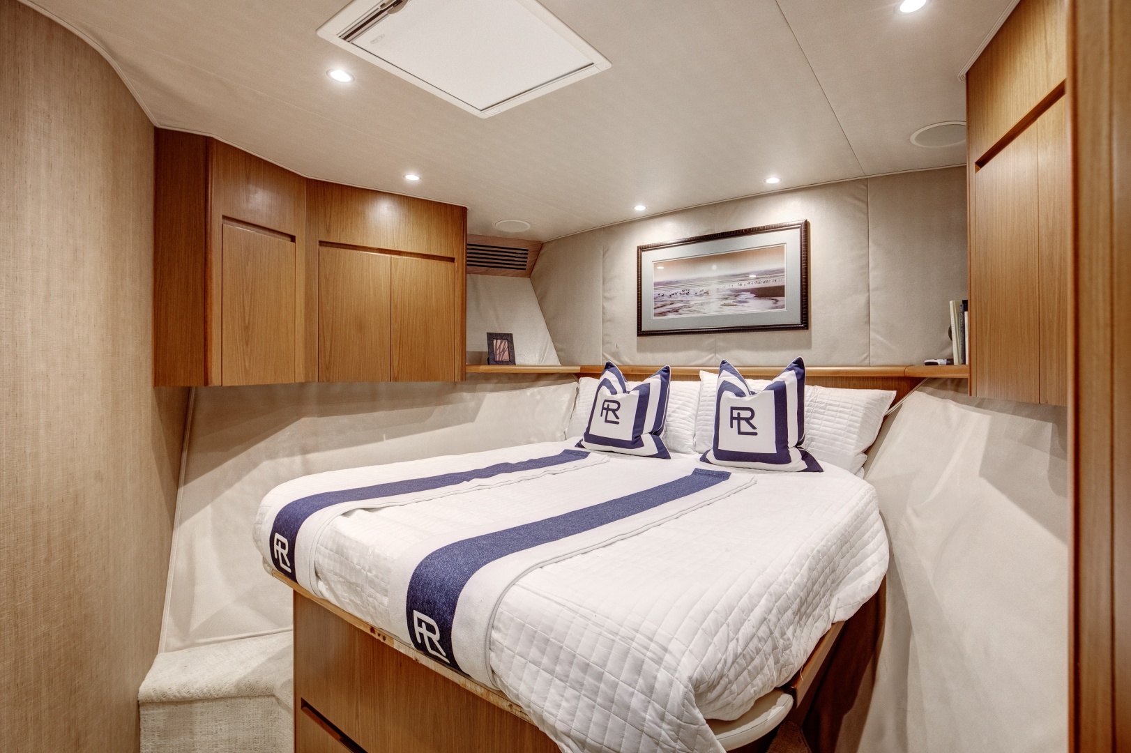 Viking-82 Convertible 2010-Done Deal Fort Lauderdale-Florida-United States-Viking 82  Done Deal   Stateroom-6012516 | Thumbnail