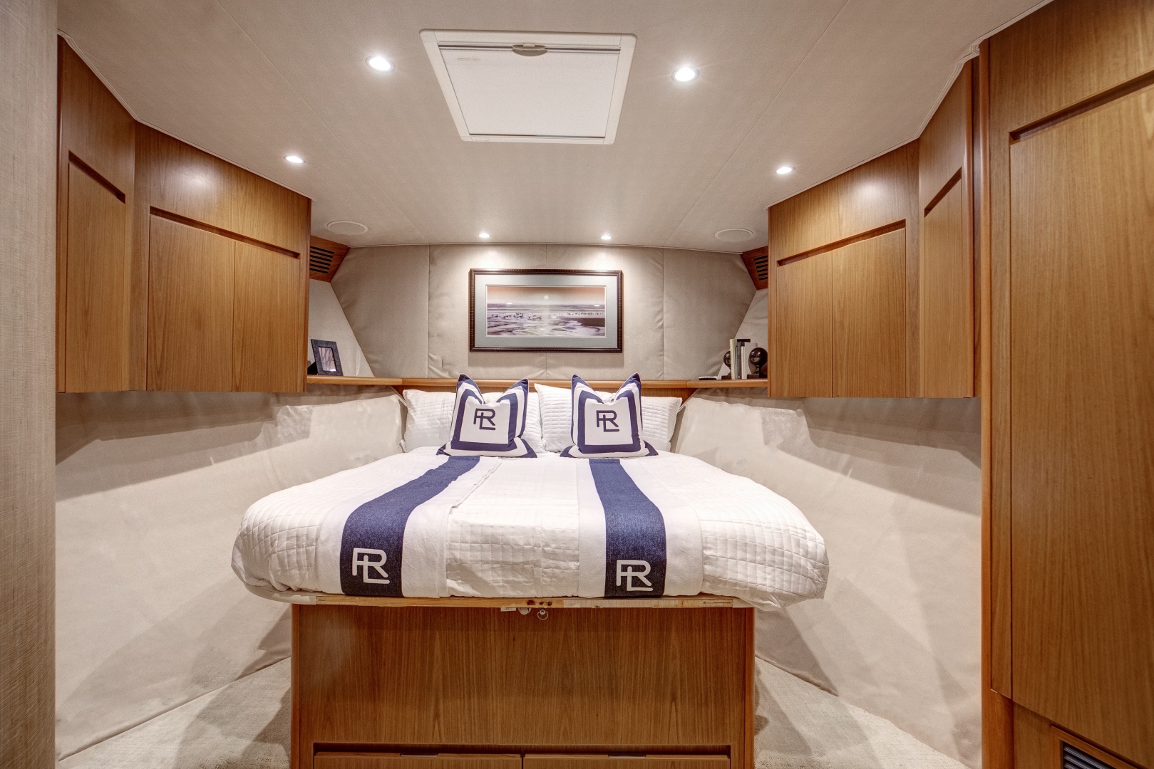 Viking-82 Convertible 2010-Done Deal Fort Lauderdale-Florida-United States-Viking 82  Done Deal   Stateroom-6012517 | Thumbnail