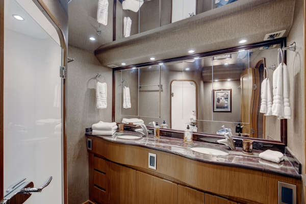Viking-82 Convertible 2010-Done Deal Fort Lauderdale-Florida-United States-Viking 82  Done Deal   Head-6012515