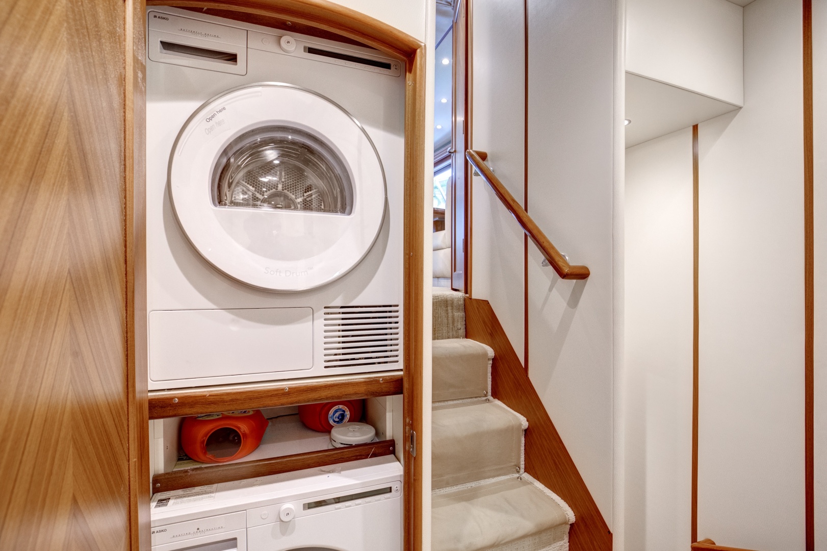 Viking-82 Convertible 2010-Done Deal Fort Lauderdale-Florida-United States-Viking 82  Done Deal   Washer/Dryer-6012527 | Thumbnail