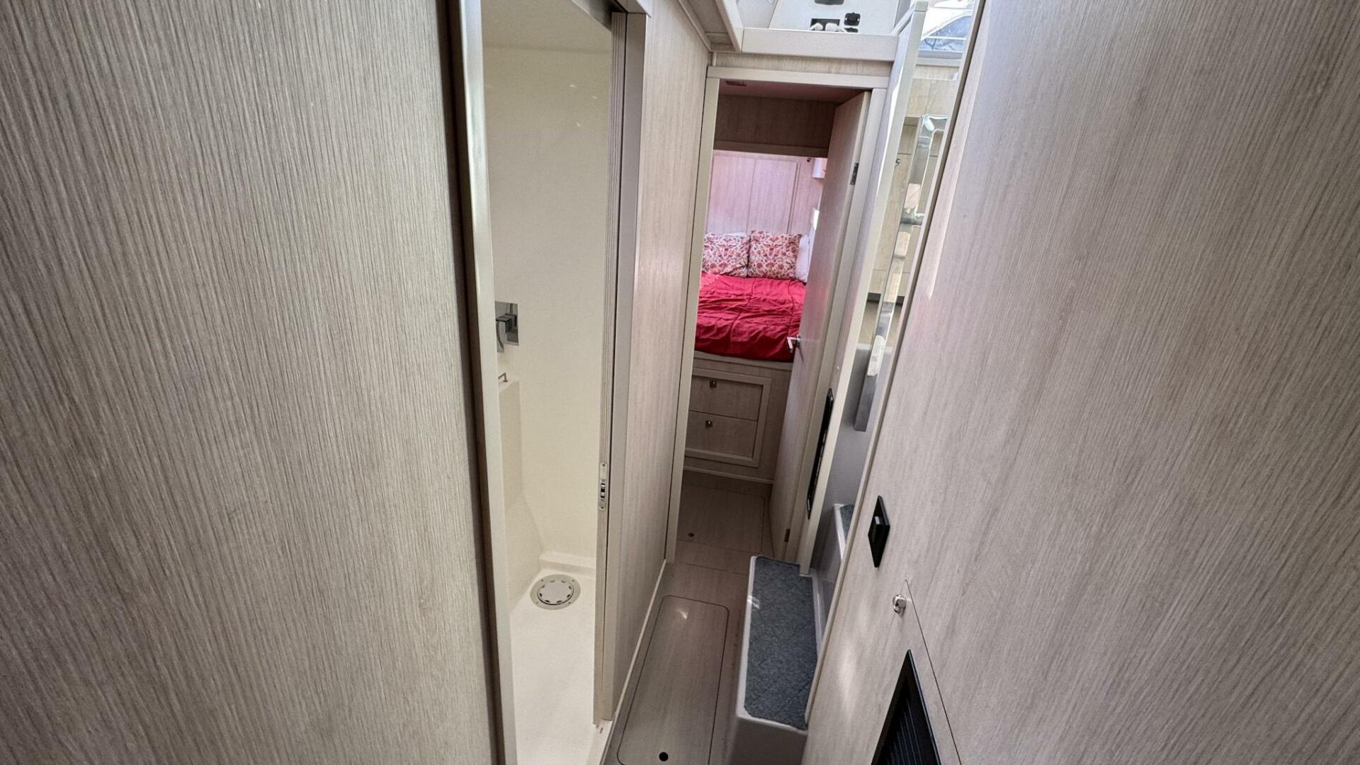 Leopard-43 Powercat 2018-Frida Cat St. Augustine-Florida-United States-2018 Leopard Power Cat Port Side Companionway-5476086 | Thumbnail