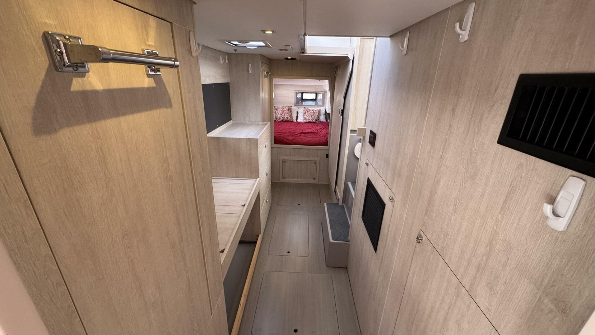 Leopard-43 Powercat 2018-Frida Cat St. Augustine-Florida-United States-2018 Leopard Power Cat Starboard Side Companionway-5476108 | Thumbnail