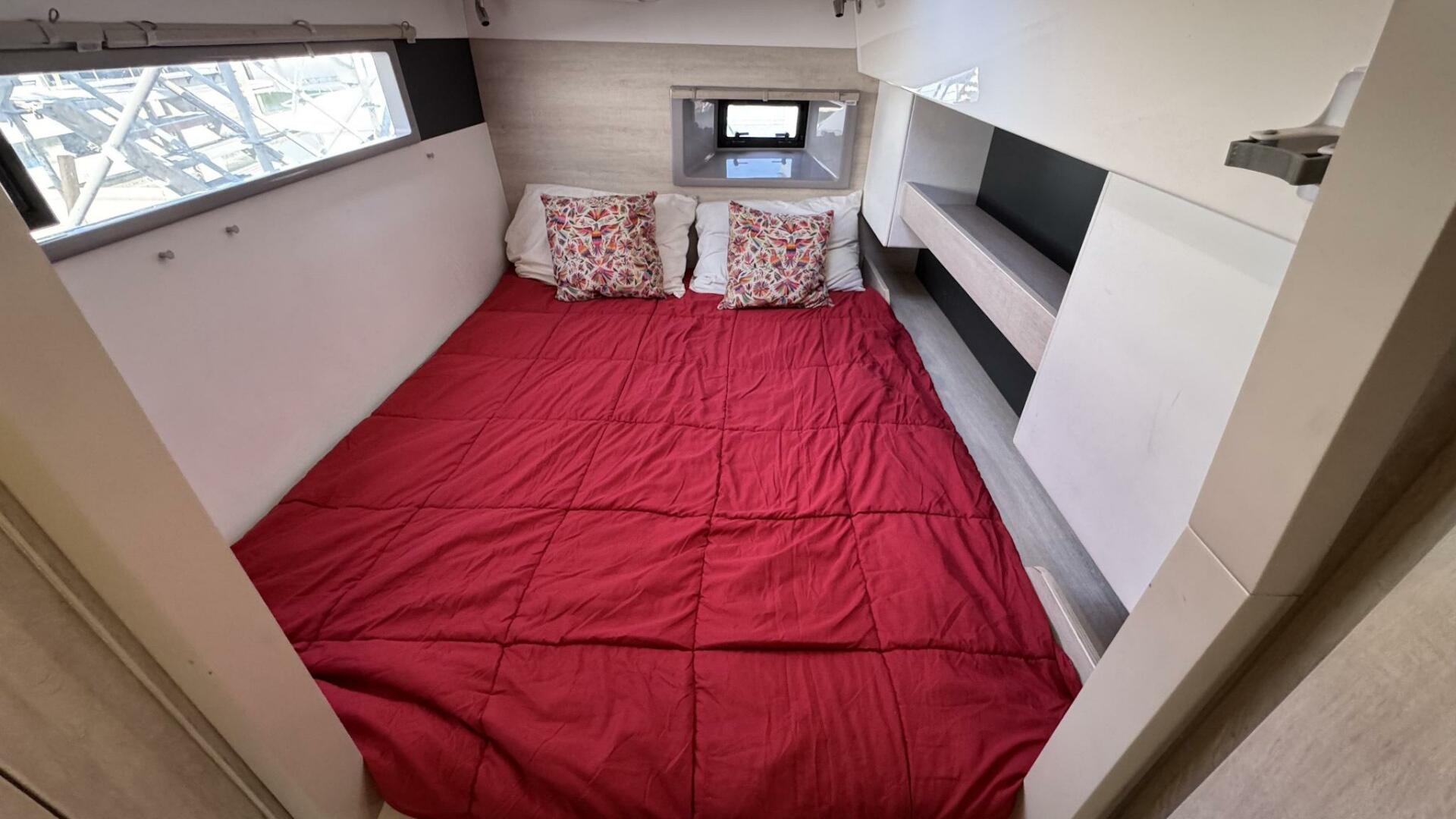 Leopard-43 Powercat 2018-Frida Cat St. Augustine-Florida-United States-2018 Leopard Power Cat Starboard Side Aft Primary Stateroom-5476099 | Thumbnail