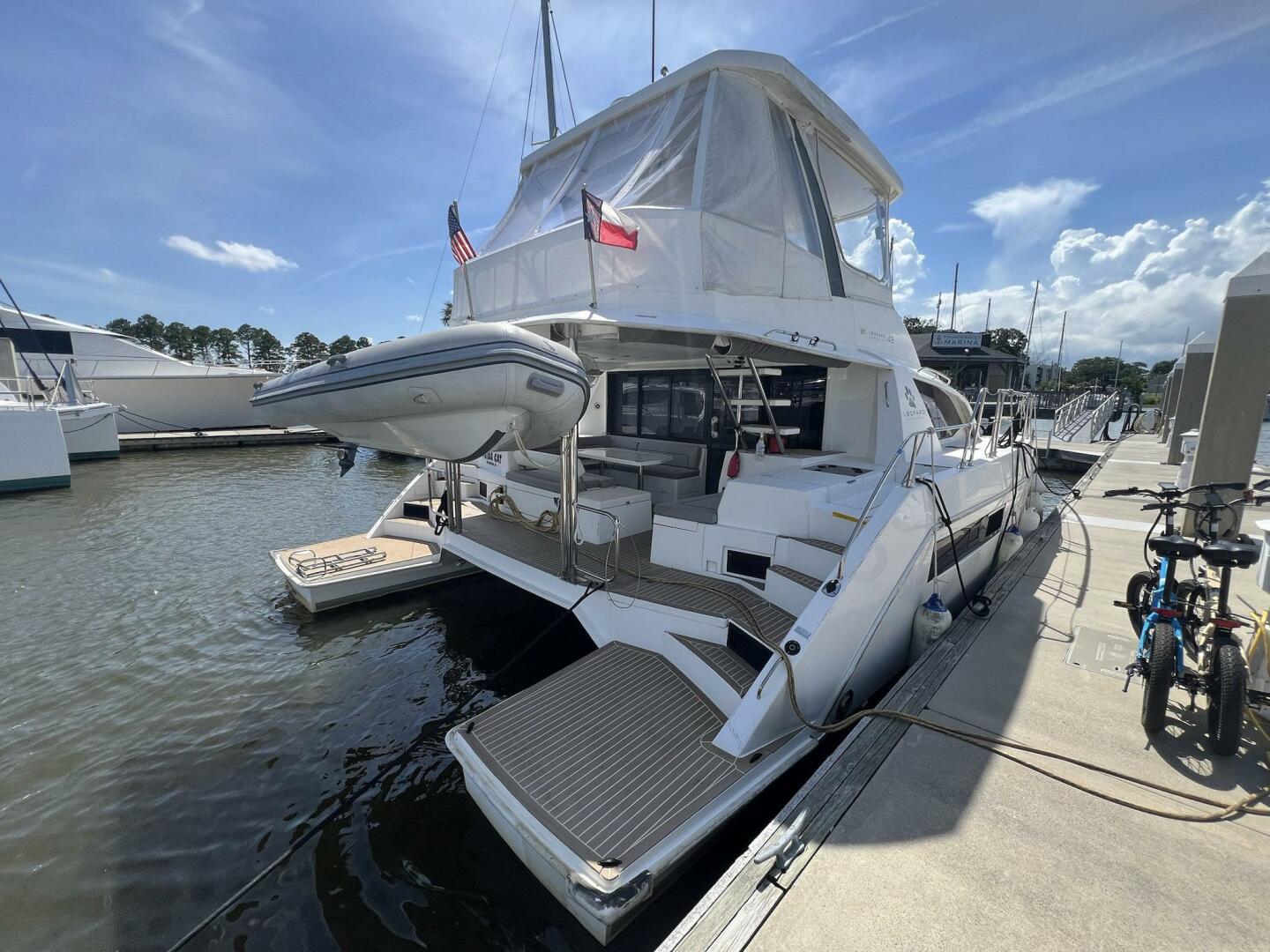 Leopard-43 Powercat 2018-Frida Cat St. Augustine-Florida-United States-2018 Leopard Power Cat Stern and Swim Platform-5476064 | Thumbnail