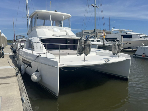 Leopard-43 Powercat 2018-Frida Cat St. Augustine-Florida-United States-2018 Leopard Power Cat Exterior Bow-5476063