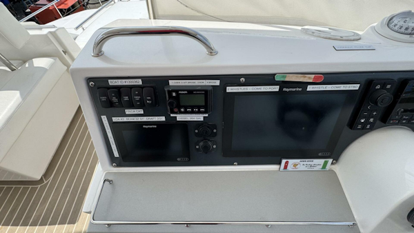 Leopard-43 Powercat 2018-Frida Cat St. Augustine-Florida-United States-2018 Leopard Power Cat Flybridge Helm Controls-5476115