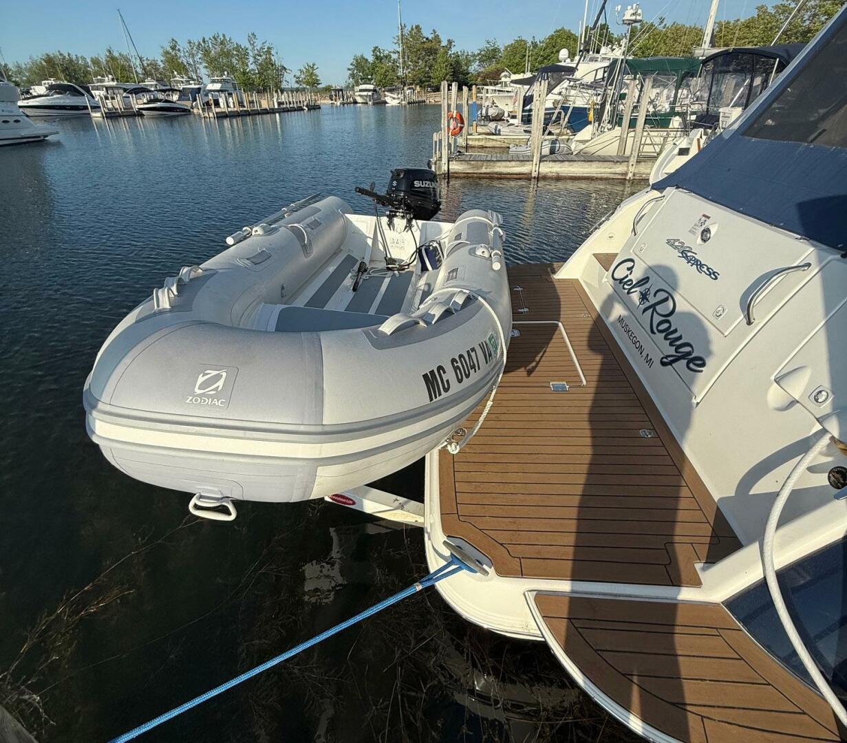 Cruisers Yachts-420 Express 2006-Ciel Rouge Petoskey-Michigan-United States-5466753 | Thumbnail