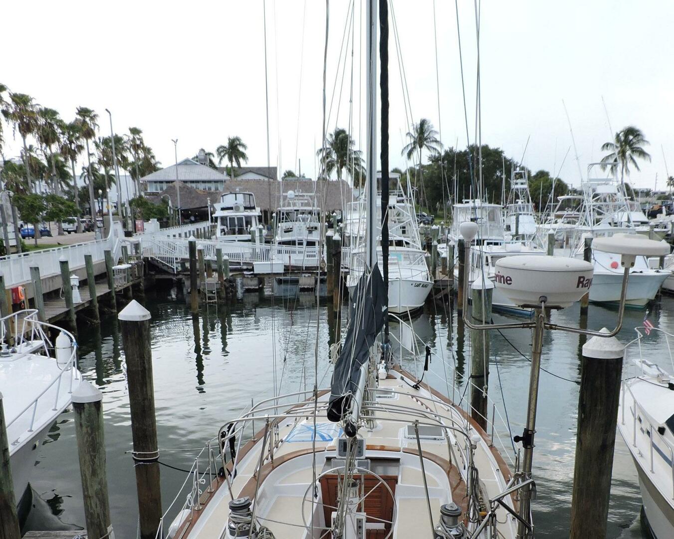 Endeavour-42 1985-Lagniappe Fort Pierce-Florida-United States-5468216 | Thumbnail
