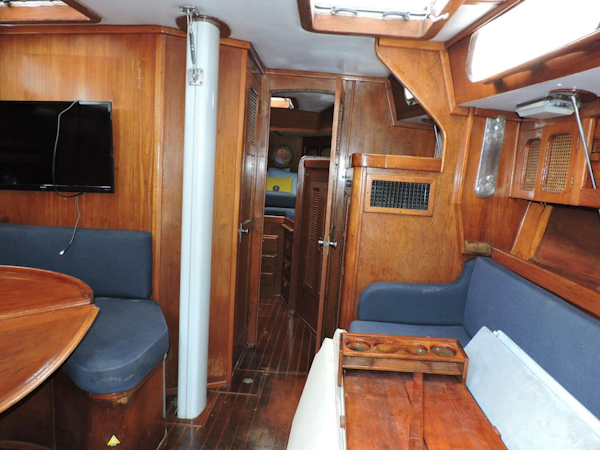 Endeavour-42 1985-Lagniappe Fort Pierce-Florida-United States-5468225