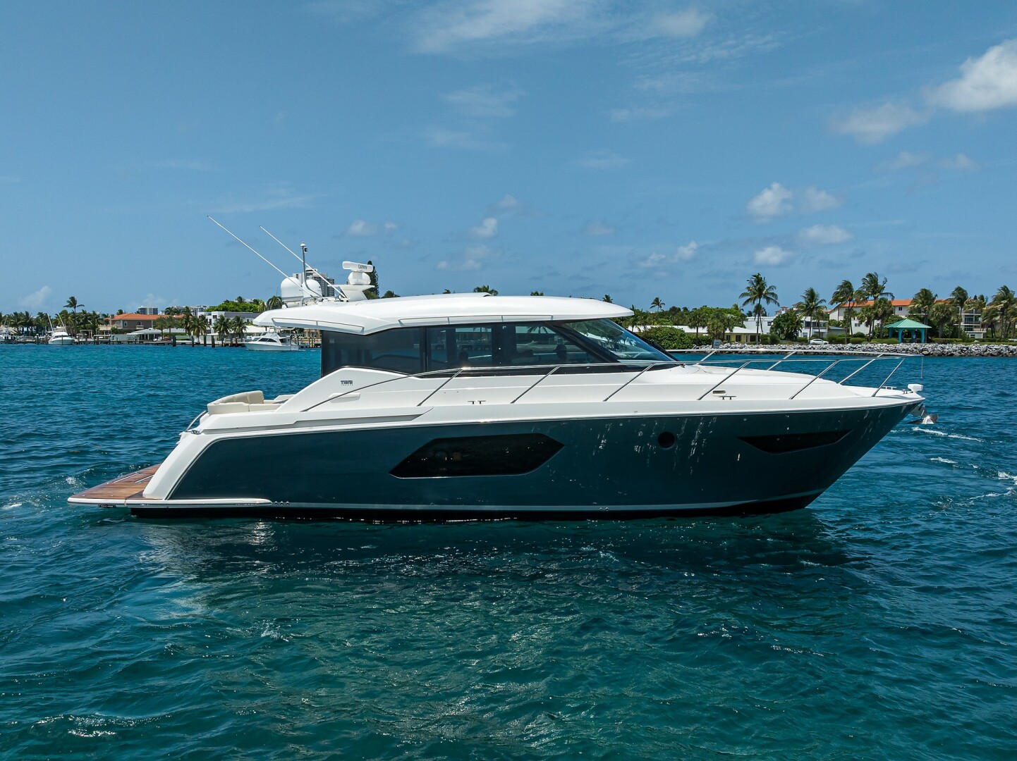 Used Tiara Yachts 49' C49 For Sale In Florida | Debbie's Diamond