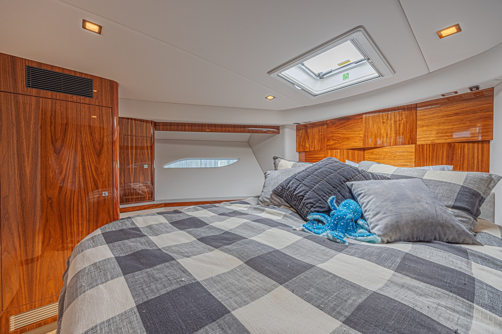Riviera-6000 Motor Yacht 2021 -Marathon-Florida-United States-6073718 | Thumbnail