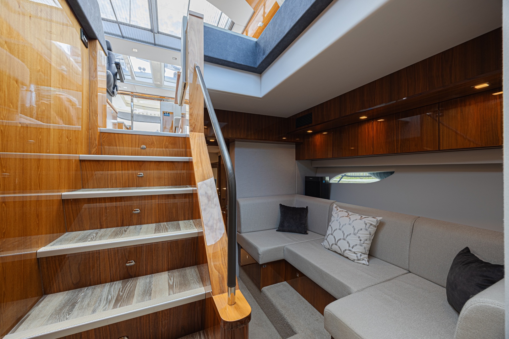 Riviera-6000 Motor Yacht 2021 -Marathon-Florida-United States-6073728 | Thumbnail