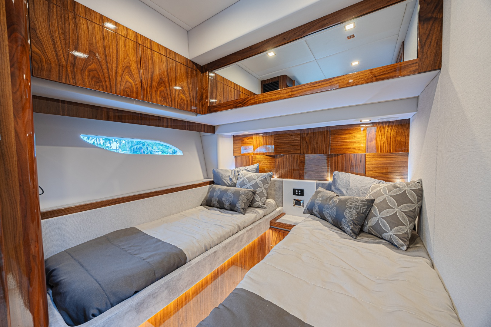Riviera-6000 Motor Yacht 2021 -Marathon-Florida-United States-6073714 | Thumbnail