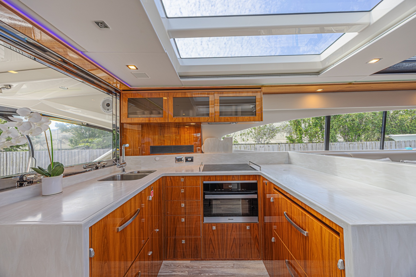 Riviera-6000 Motor Yacht 2021 -Marathon-Florida-United States-6073734 | Thumbnail
