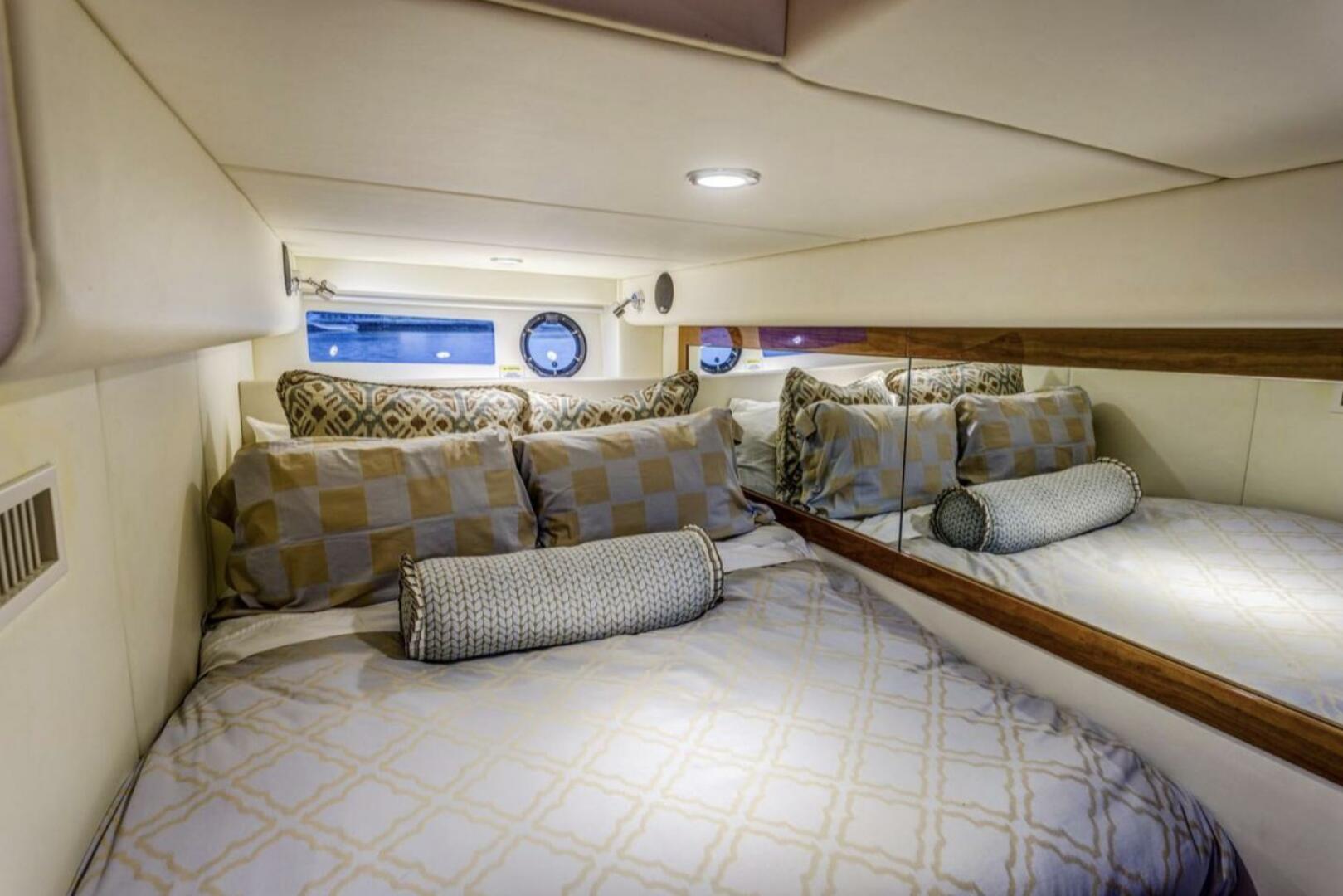 Riviera-5000 Sport Yacht 2016-Pronto Mystic-Connecticut-United States-5476962 | Thumbnail