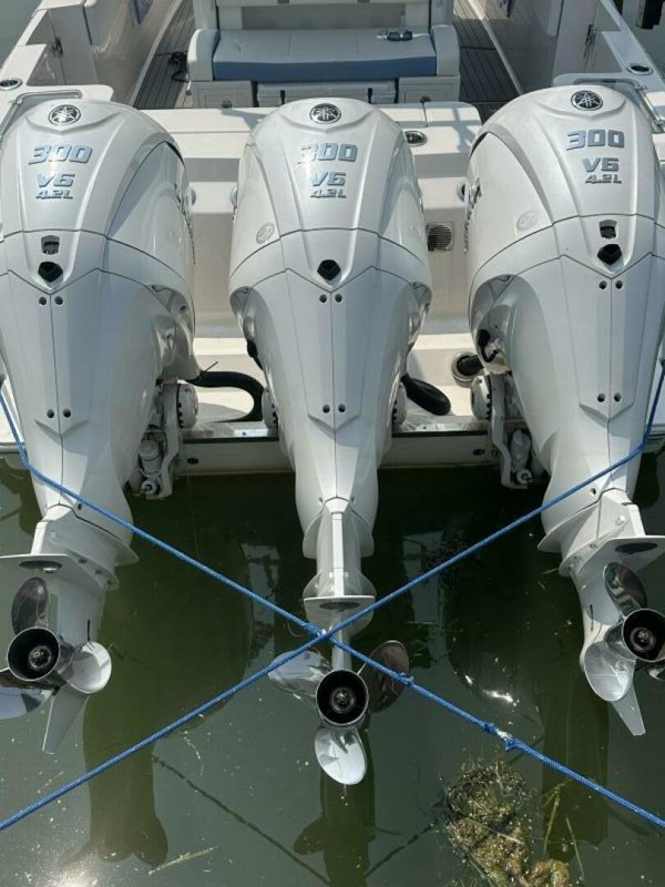 Robalo-R360 2023 -Fair Haven-Michigan-United States-5477452
