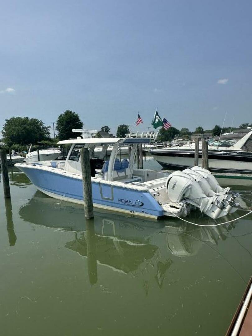 Robalo-R360 2023 -Fair Haven-Michigan-United States-5477451 | Thumbnail