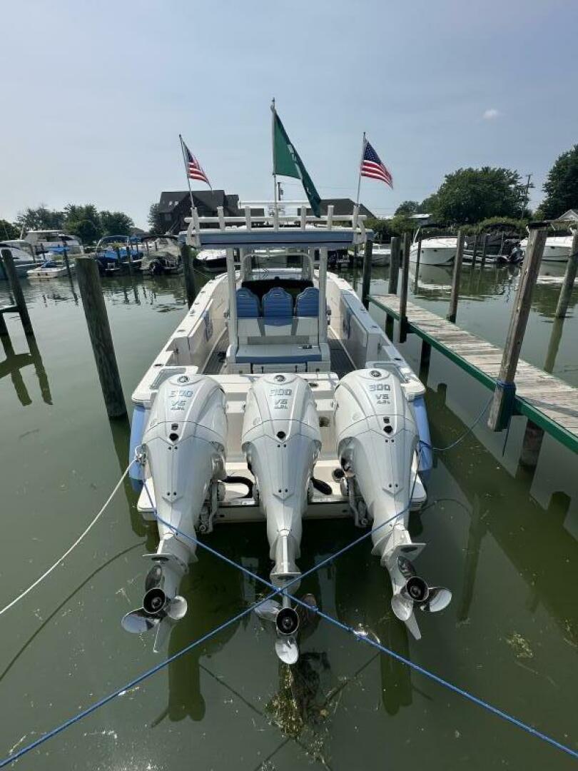 Robalo-R360 2023 -Fair Haven-Michigan-United States-5477453 | Thumbnail