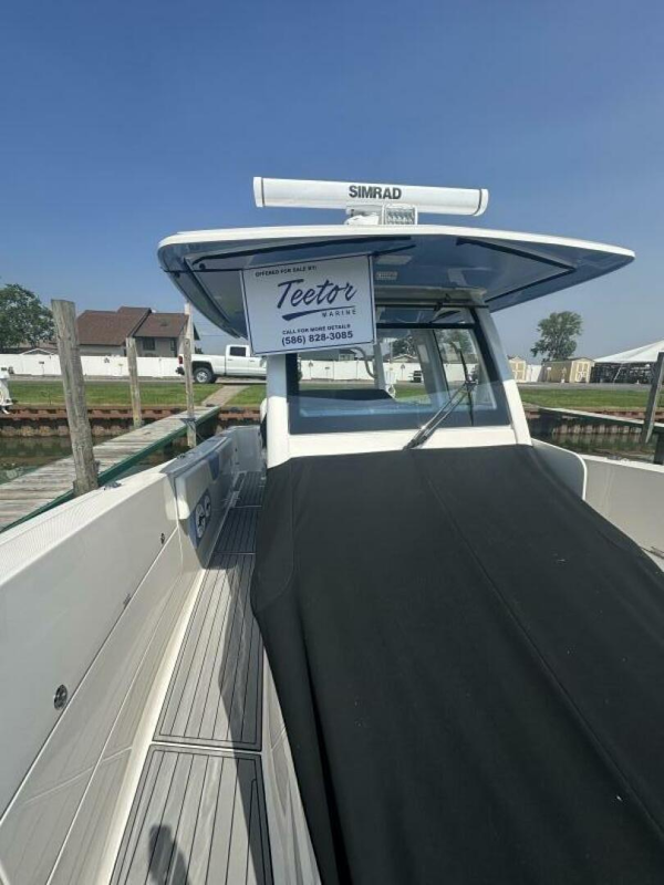 Robalo-R360 2023 -Fair Haven-Michigan-United States-5477487