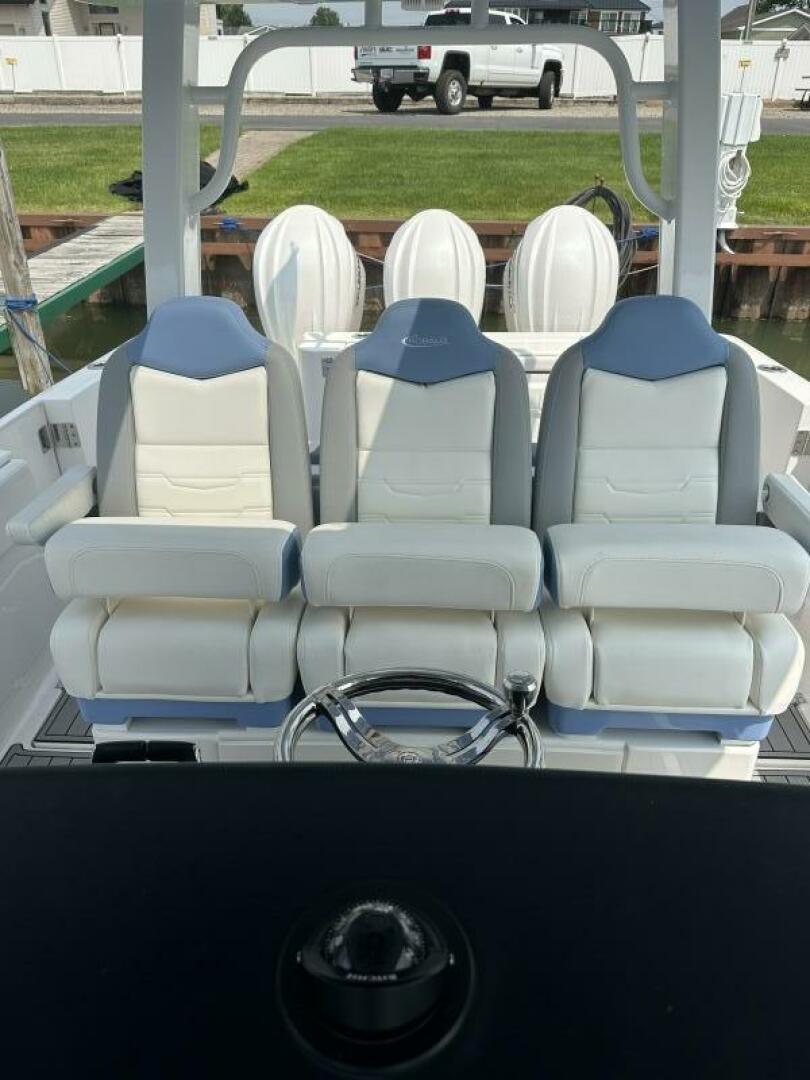Robalo-R360 2023 -Fair Haven-Michigan-United States-5477454 | Thumbnail