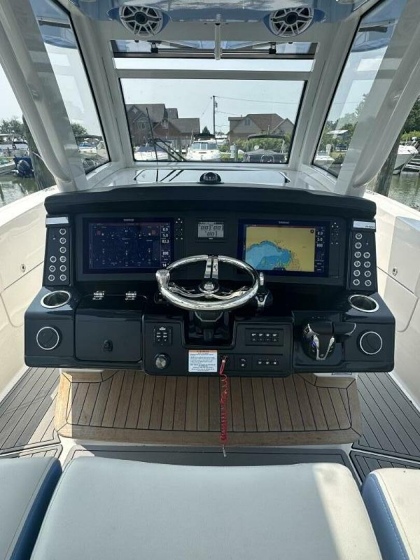 Robalo-R360 2023 -Fair Haven-Michigan-United States-5477480
