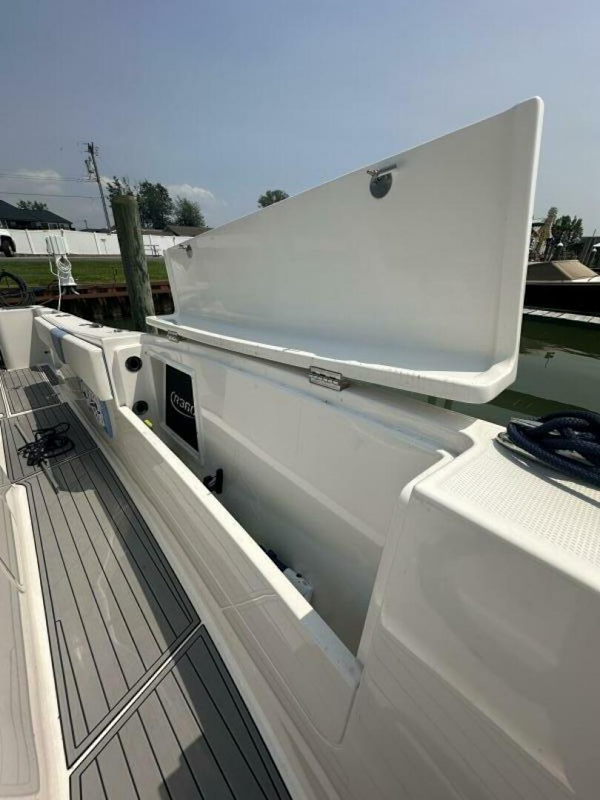 Robalo-R360 2023 -Fair Haven-Michigan-United States-5477464