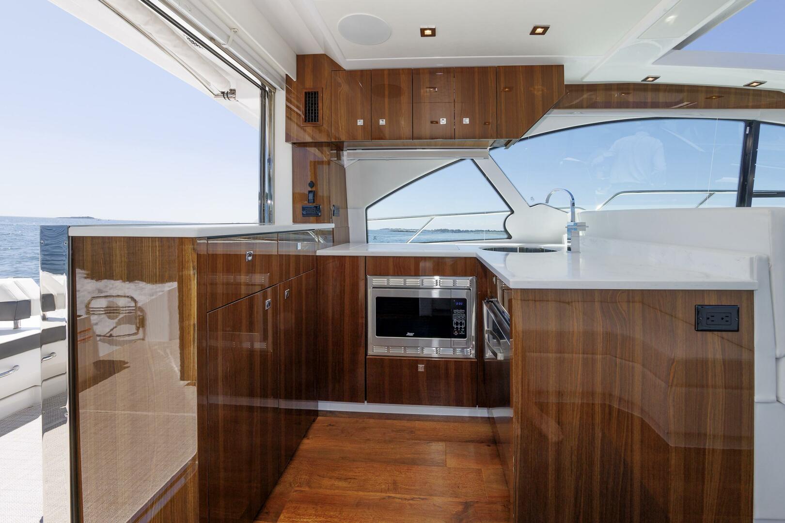 Cruisers Yachts 2021-Wicked Nauti Danvers-Massachusetts-United States-Galley-5482688 | Thumbnail