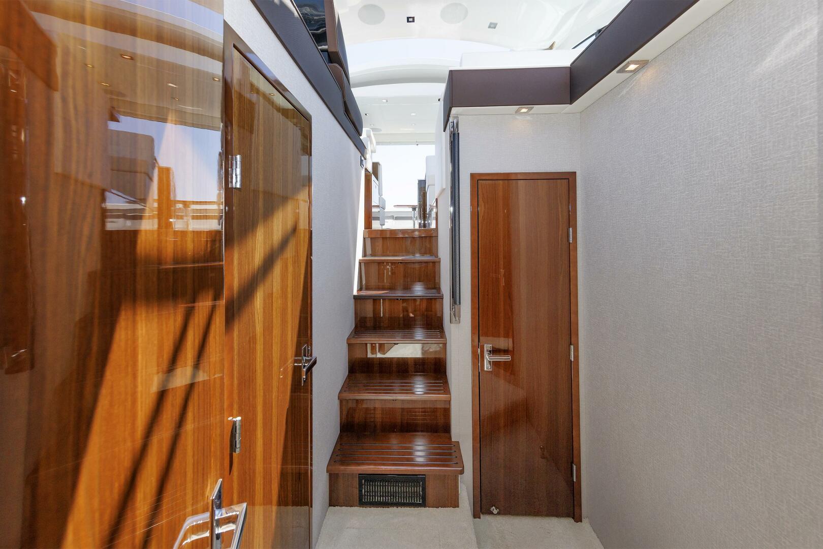 Cruisers Yachts 2021-Wicked Nauti Danvers-Massachusetts-United States-Companionway-5482699 | Thumbnail