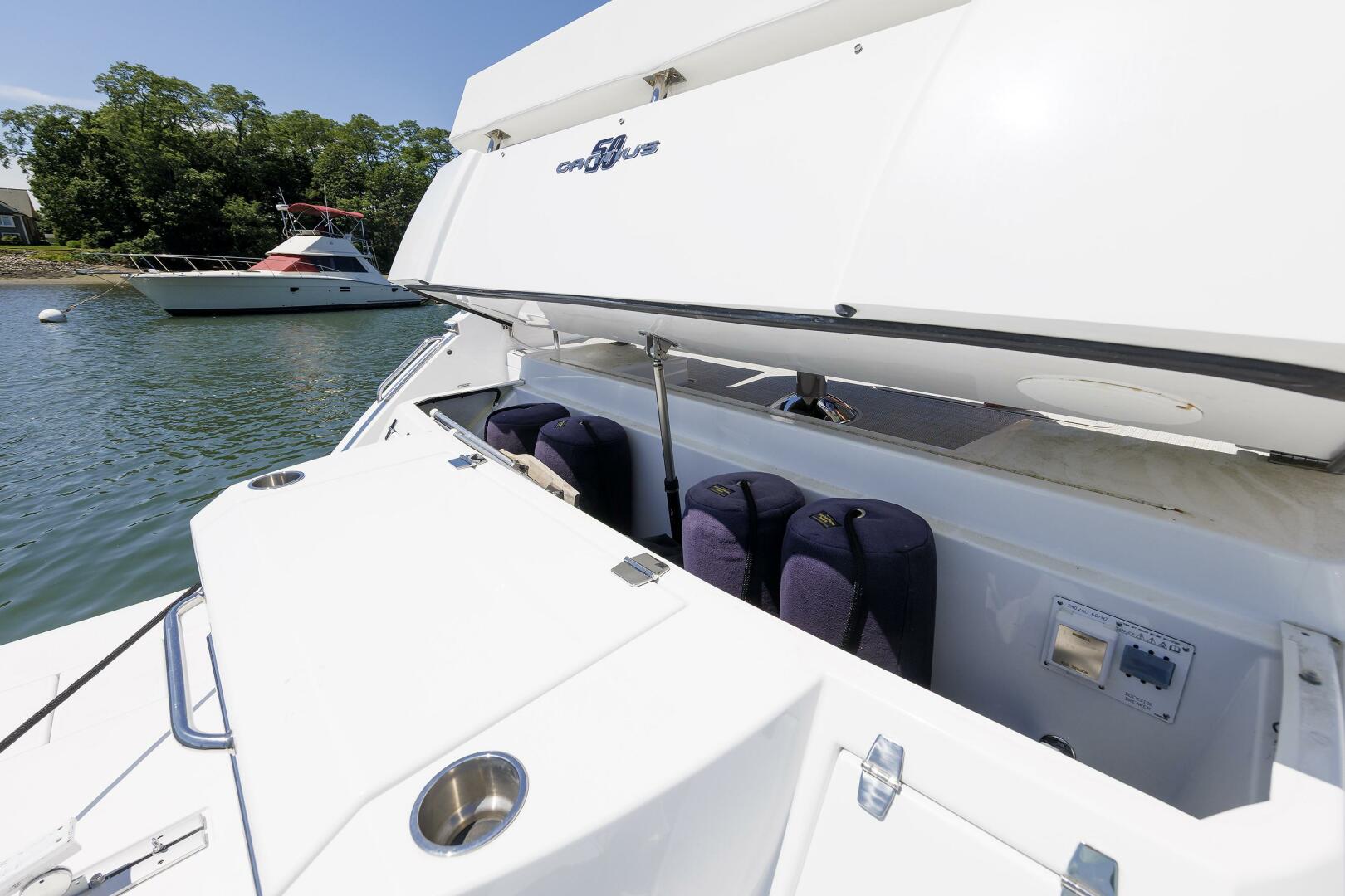 Cruisers Yachts 2021-Wicked Nauti Danvers-Massachusetts-United States-Transom   Storage-5482714 | Thumbnail