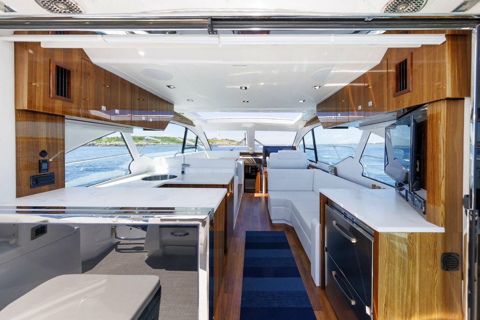 Cruisers Yachts 2021-Wicked Nauti Danvers-Massachusetts-United States-Salon-5482686 | Thumbnail