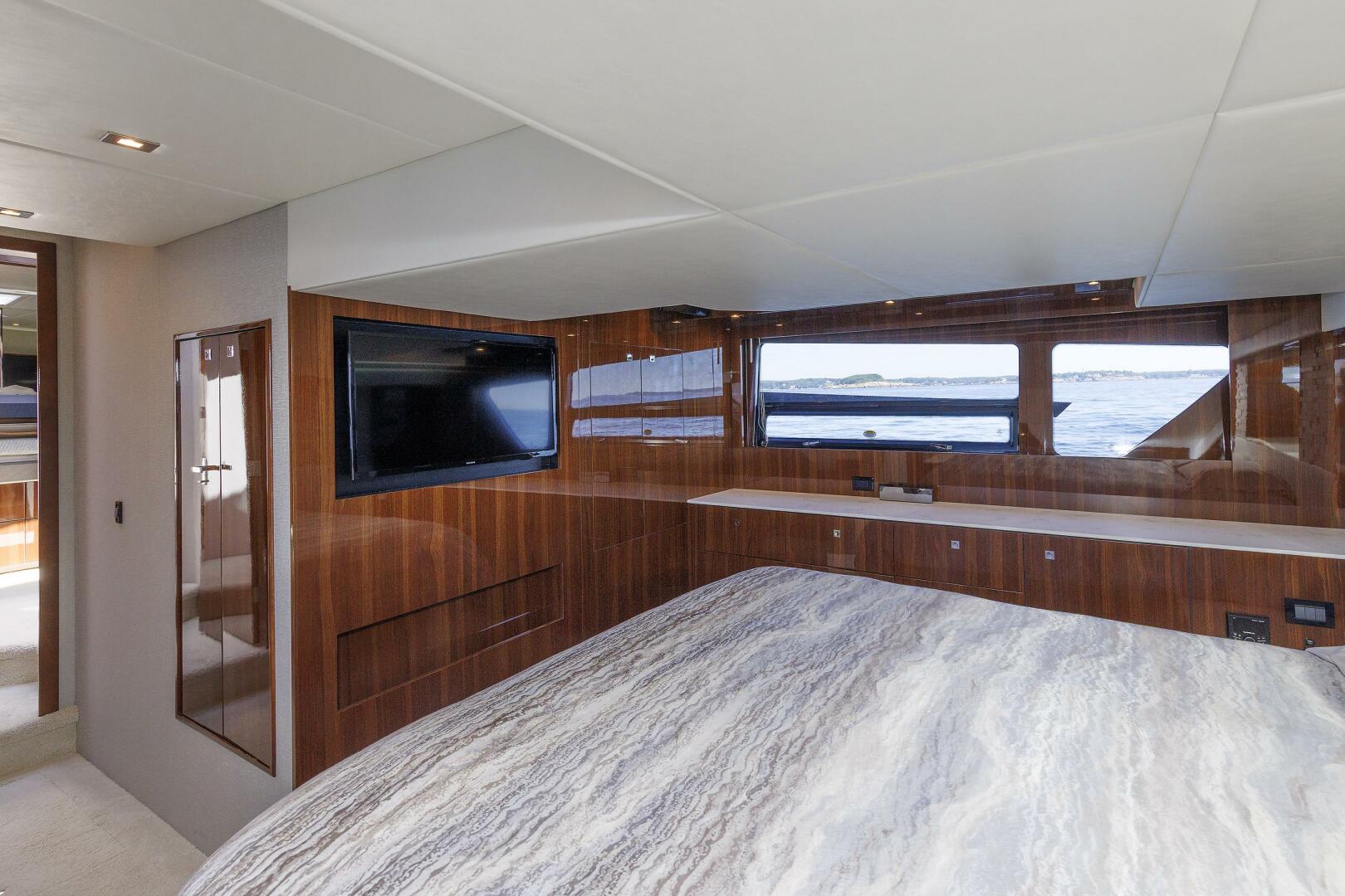 Cruisers Yachts 2021-Wicked Nauti Danvers-Massachusetts-United States-Primary Berth-5482702 | Thumbnail