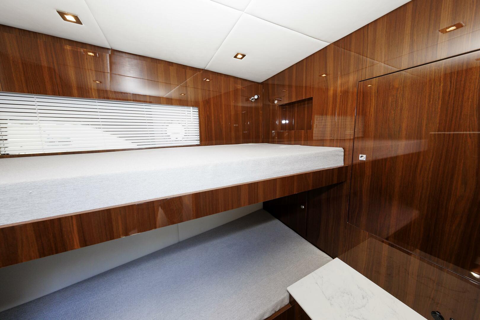 Cruisers Yachts 2021-Wicked Nauti Danvers-Massachusetts-United States-Guest Berth-5482709 | Thumbnail