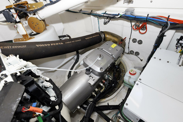 Cruisers Yachts 2021-Wicked Nauti Danvers-Massachusetts-United States-Engine   Starboard IPS-5482728