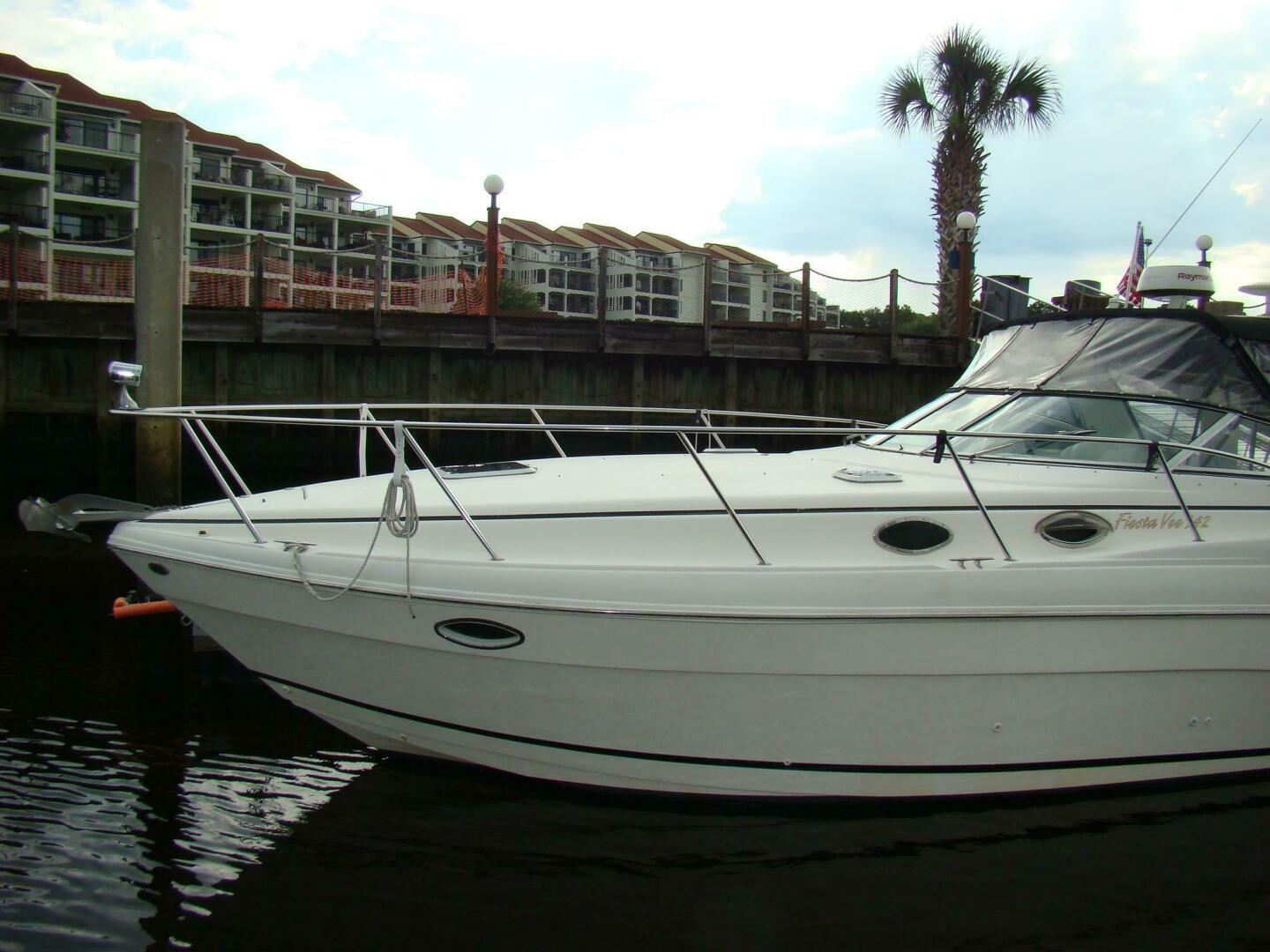 Rinker-342 Fiesta Vee 2002 -Little River-South Carolina-United States-5640349 | Thumbnail