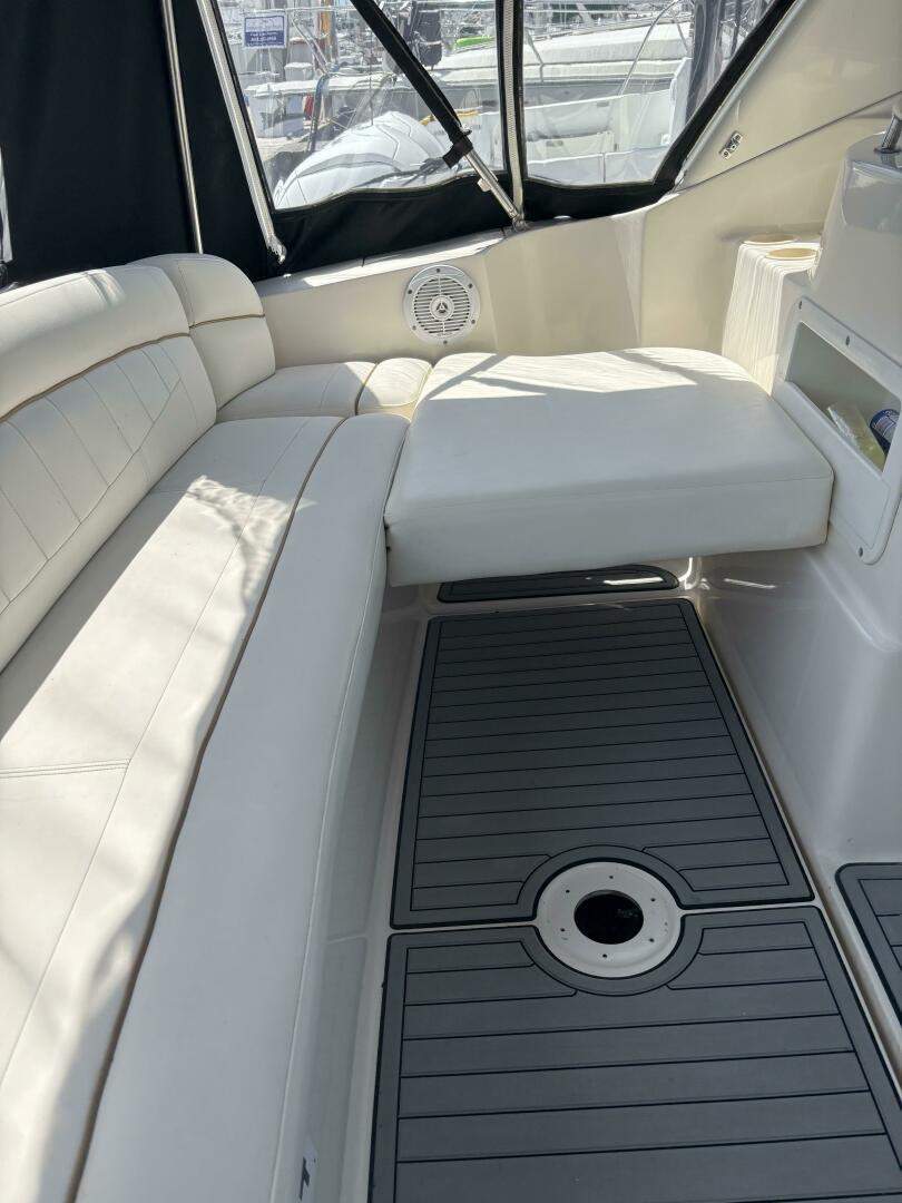 Rinker-342 Fiesta Vee 2002 -Little River-South Carolina-United States-5640353 | Thumbnail